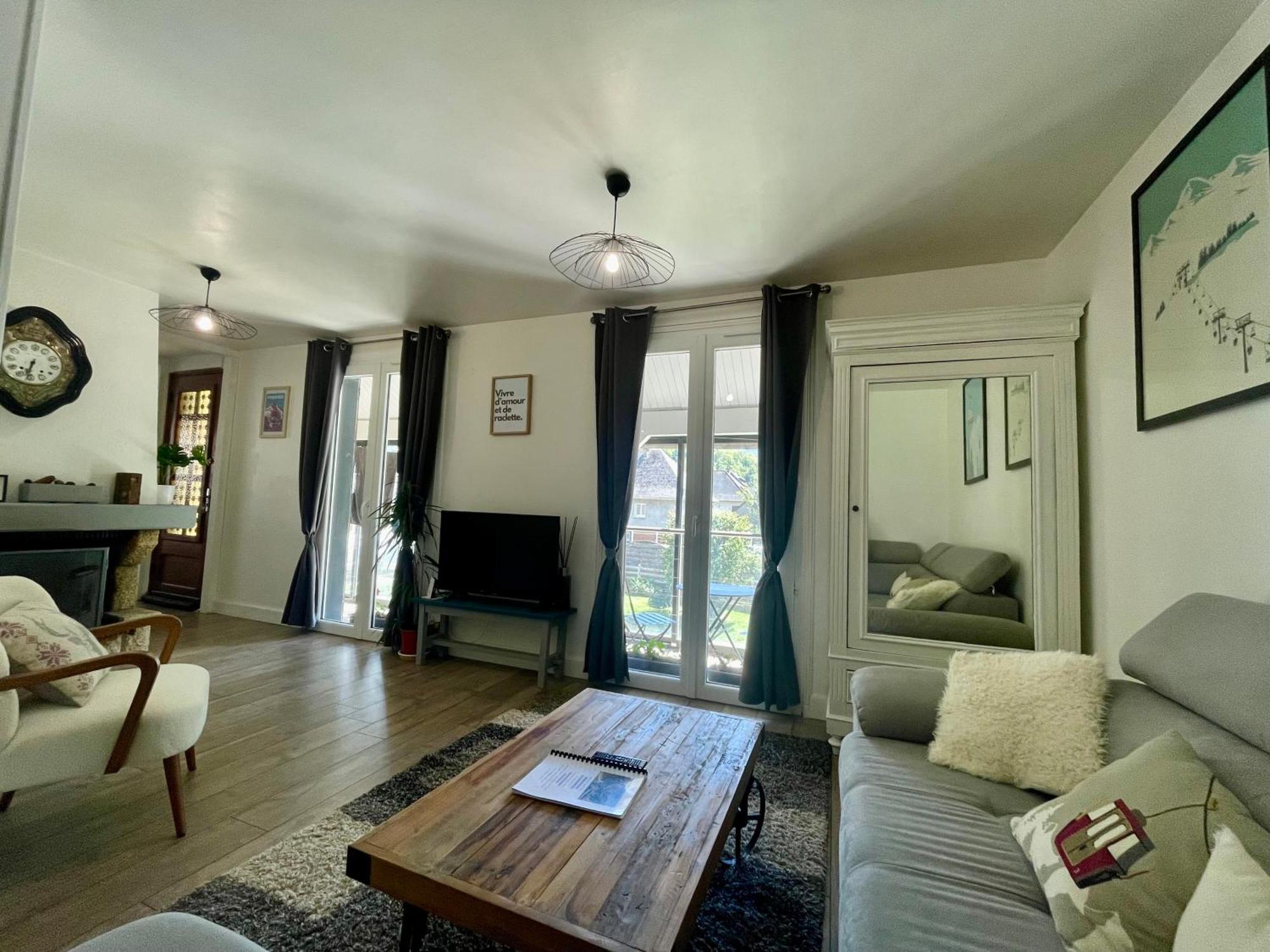 Bel Appartement Dans Residence Cheminee /Jardin 뤼생소베르 외부 사진